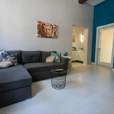 2 Bedroom Townhouse In Minutes Away From Promenade Apartman *