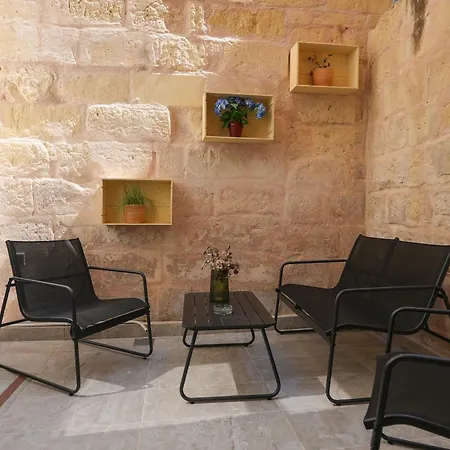 2 Bedroom Townhouse In Minutes Away From Promenade Apartman